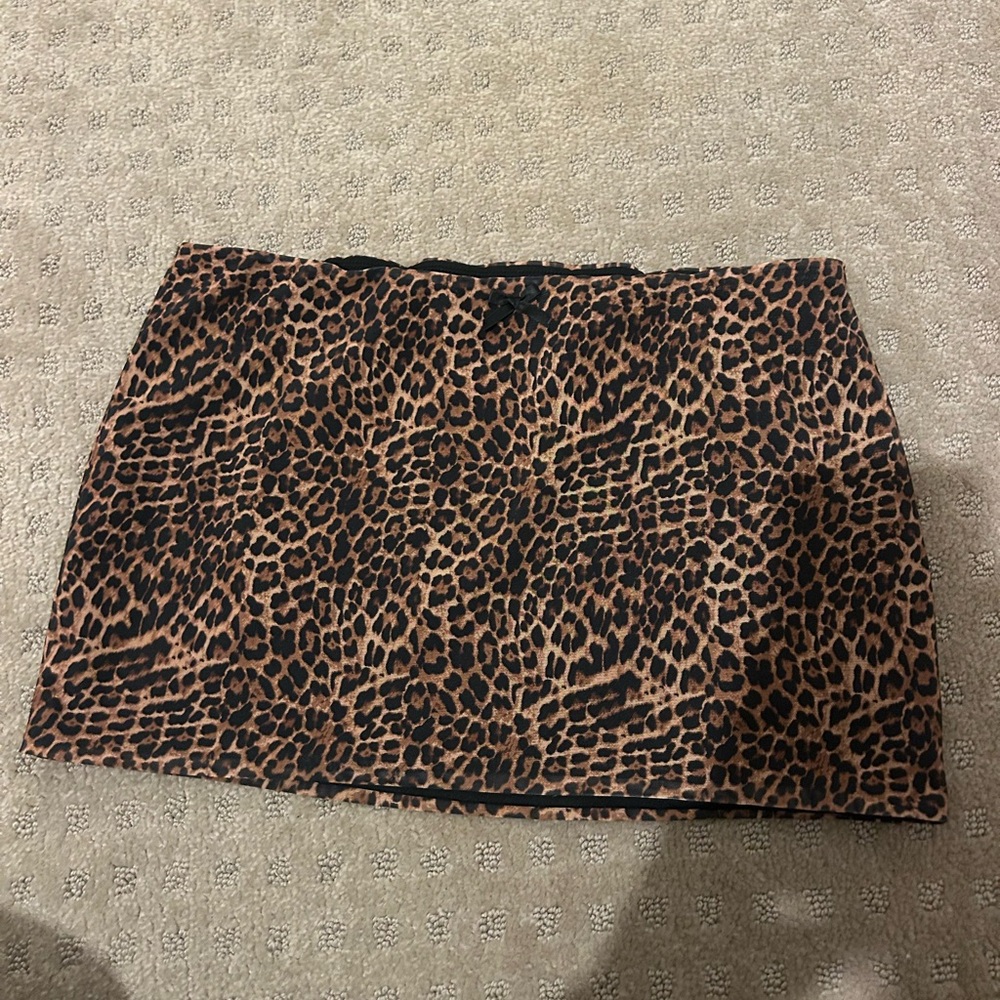 leopard print edikted mini skirt